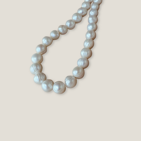 Lumina Pearl Strand: Classic Elegance