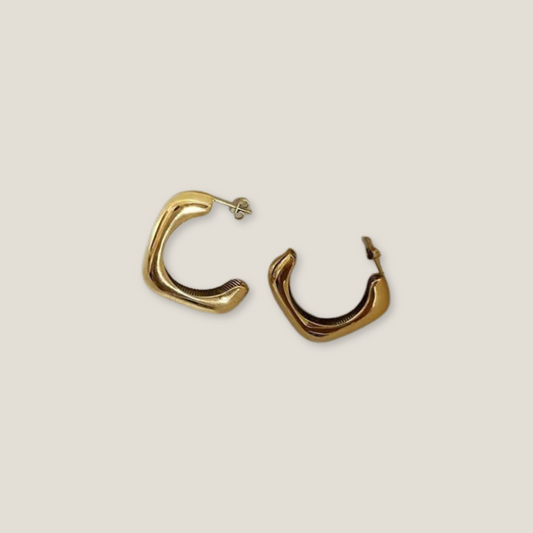 Chunky Gold Curve Hoops