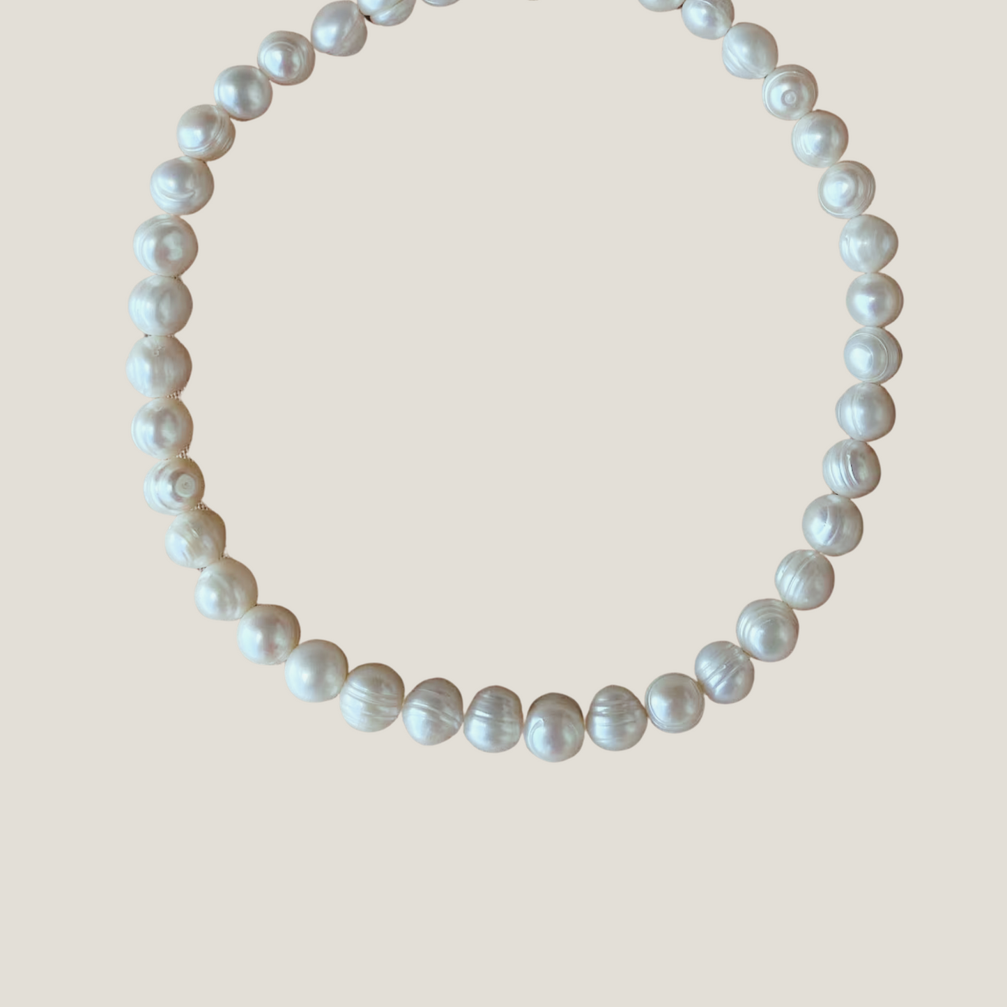 Lumina Pearl Strand: Classic Elegance
