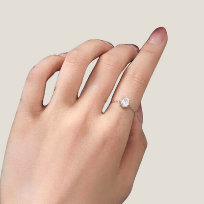 The Aurelian Solitaire Chain Ring